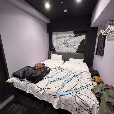 Our hostel room in Asakusa, Tavinos