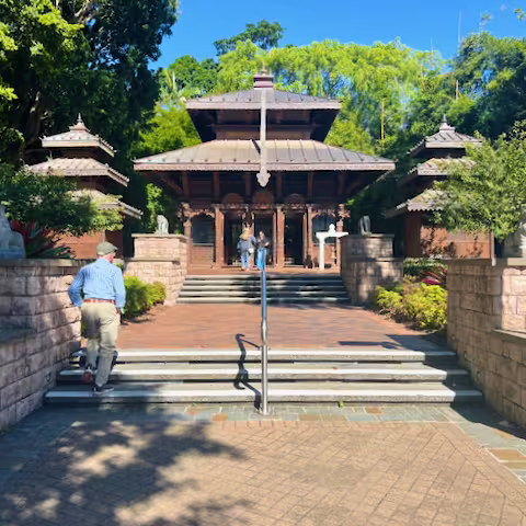 The temple in its full glory